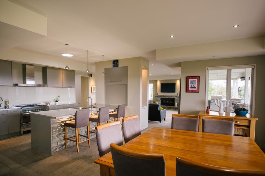 Riverview Terrace Wanaka Ngoại thất bức ảnh